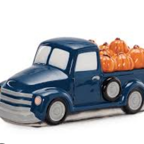 Scentsy Vintage Blue Truck with Pumpkin Topper, New In Box Needs A Bulb. - Picture 2 of 2
